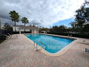 4656 Ashburn Square Dr in Tampa, FL - Building Photo - Building Photo