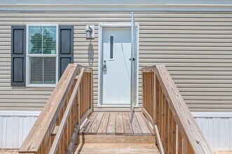 126 Pansy Ln in Defuniak Springs, FL - Building Photo - Building Photo