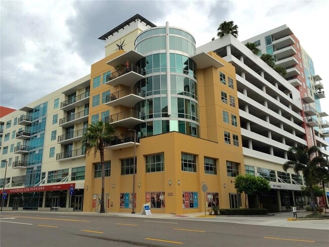 property at 1120 E Kennedy Blvd