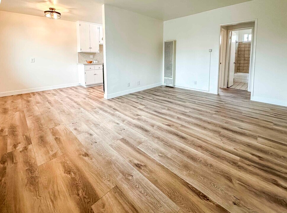 2540 3rd Ave in Los Angeles, CA - Building Photo
