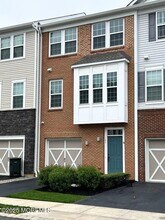 147 Waypoint Dr in Eatontown, NJ - Building Photo - Building Photo