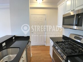 1 Langdon Square in Cambridge, MA - Building Photo - Building Photo