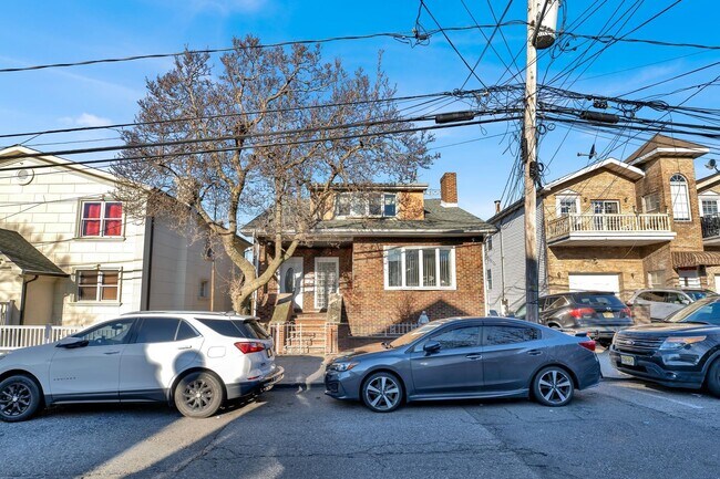 6517 Durham Ave, Unit 1 in North Bergen, NJ - Building Photo - Building Photo