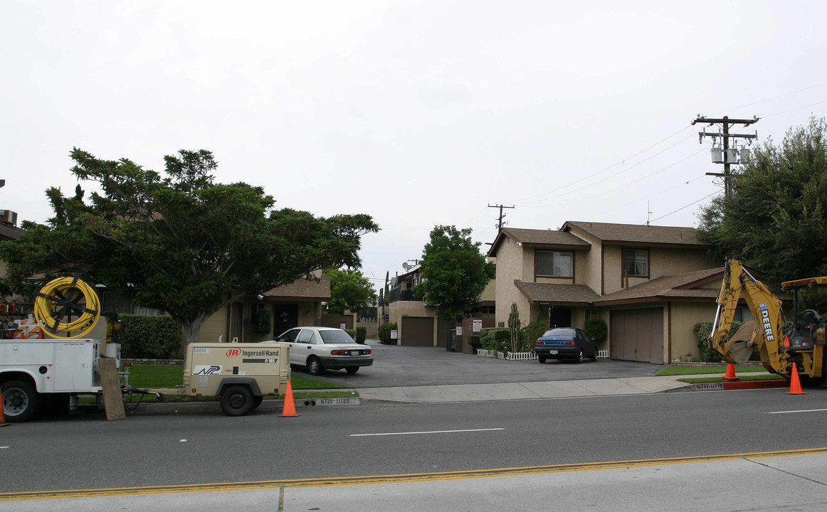 11717-11723 Colima Rd in Whittier, CA - Foto de edificio