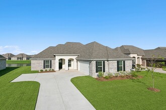 6444 Soaring Dr in Gonzales, LA - Building Photo - Building Photo