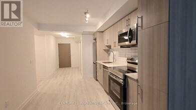 1010 Sandy Beach Rd in Pickering, ON - Building Photo - Building Photo