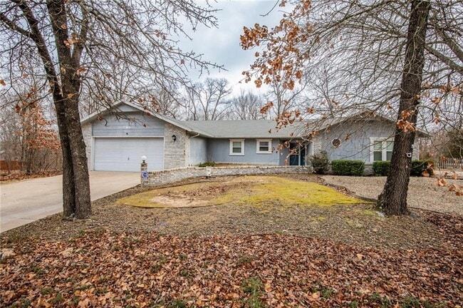 property at 2 Newburgh Dr