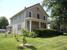 1319 E 12th St in Davenport, IA - Building Photo