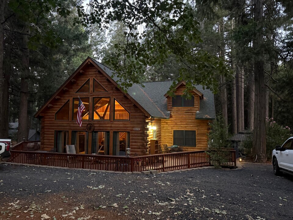 6072 Guilford Cir in Magalia, CA - Building Photo