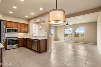 17850 N 68th St in Phoenix, AZ - Building Photo - Building Photo