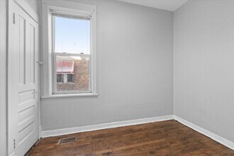 1321 N Avers Ave in Chicago, IL - Building Photo - Building Photo