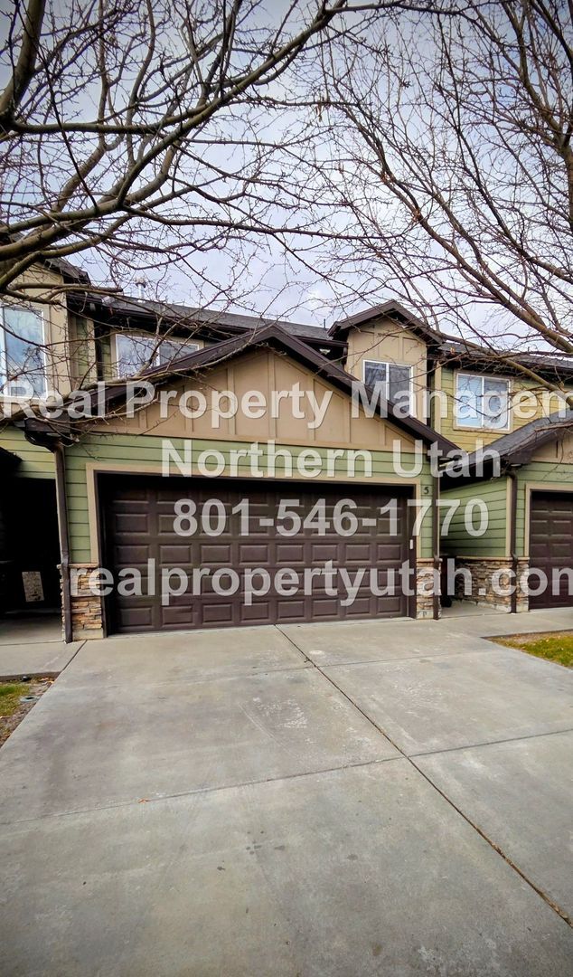 3385 S Brynn Ave in West Haven, UT - Foto de edificio - Building Photo