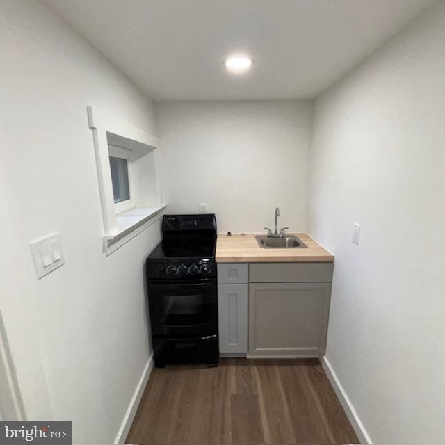 property at 2317 Callow Ave