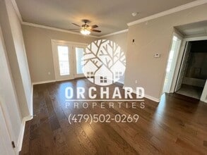 1900 E Brookview Cir in Siloam Springs, AR - Building Photo - Building Photo