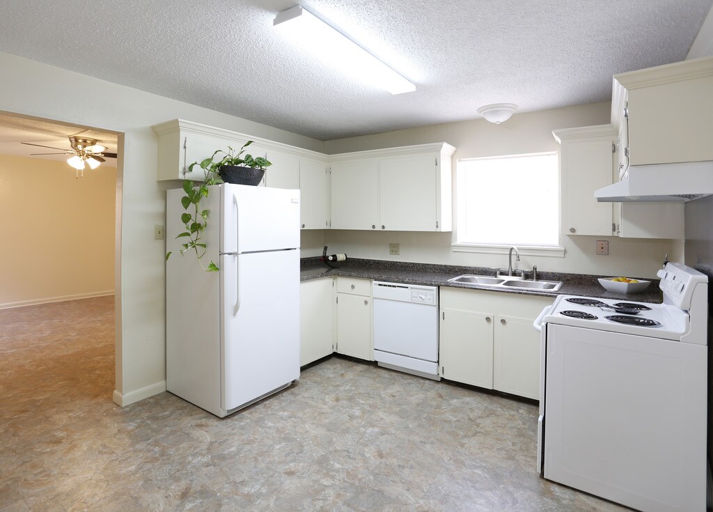 Crestwood Apartments Houma, LA Apartments For Rent