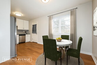 1405 Cavitt Rd in Monroeville, PA - Building Photo - Building Photo