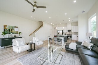 5630 Balbo St, Unit 6 in Houston, TX - Building Photo - Building Photo