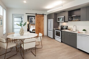 Heron Flats & Lofts in Redmond, WA - Building Photo