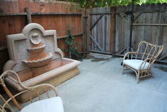 20141 Orchid St, Unit Orchid in Newport Beach, CA - Building Photo - Building Photo