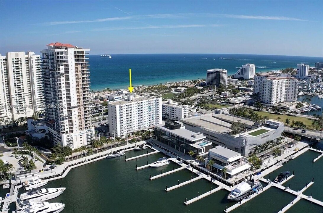 200 S Birch Rd, Unit 606 in Fort Lauderdale, FL - Building Photo