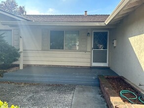 715 Caliente Ave in Livermore, CA - Building Photo - Building Photo