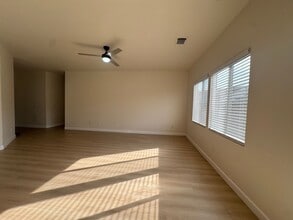 9961 Squirrelview Ct in Elk Grove, CA - Building Photo - Building Photo