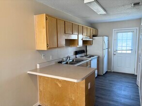 6903 Sea Turtle Cir in Navarre, FL - Building Photo - Building Photo