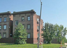 5437-5445 Page Blvd Apartments