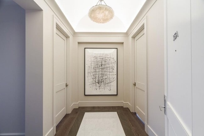 3376 Peachtree Rd NE in Atlanta, GA - Building Photo - Building Photo