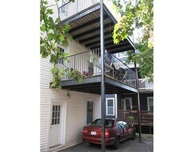 8 Sunset St, Unit 1 in Boston, MA - Building Photo - Building Photo