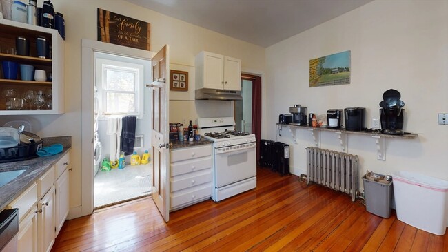 96 Columbia St in Brookline, MA - Building Photo - Building Photo