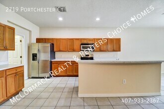 2719 Portchester Ct in Kissimmee, FL - Foto de edificio - Building Photo