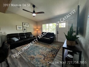 3997 Marlin Dr SE in St. Petersburg, FL - Building Photo - Building Photo