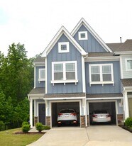651 Metro Sta in Apex, NC - Building Photo