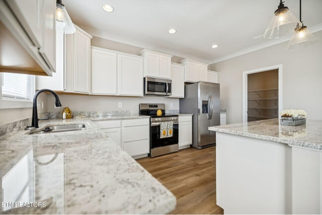 122 Roseberry St in Oak Ridge, TN - Foto de edificio - Building Photo