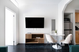 444 W 48th St in New York, NY - Building Photo - Building Photo