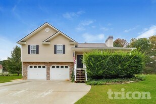 27 Fairview Way in Dallas, GA - Building Photo