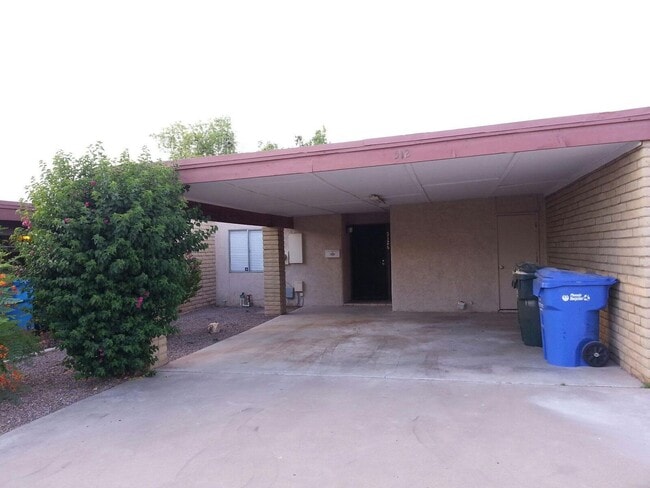 property at 5126 E Monte Vista Rd