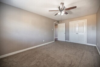 The Oaks at Hazel in Beaumont, TX - Building Photo - Interior Photo