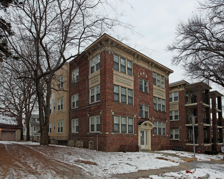 3704-3706 Washington St in Kansas City, MO - Building Photo