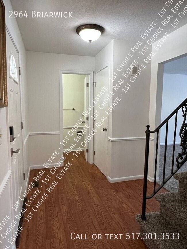 2964 Briarwick Dr in East Lansing, MI - Building Photo - Building Photo