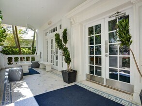 334 Euclid Ave, Unit 1-201 in Miami Beach, FL - Building Photo - Building Photo