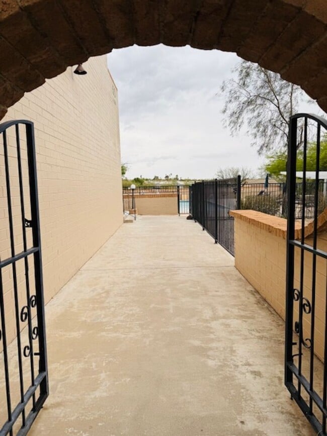 150 Hardy Rd in Oro Valley, AZ - Building Photo - Building Photo