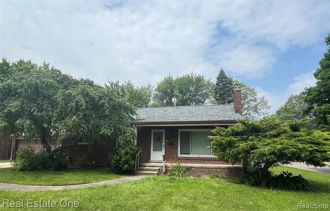 10053 Royal Grand Ave in Redford Township, MI - Building Photo - Building Photo