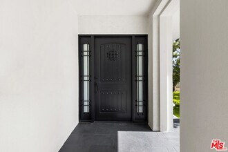 130 Le Doux Rd in Beverly Hills, CA - Building Photo - Building Photo