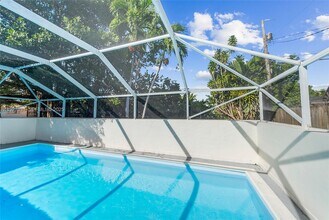 9915 SW 212th St in Cutler Bay, FL - Building Photo - Building Photo