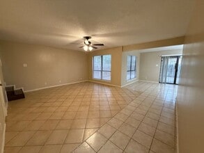 1002 Castle Heights Dr in Laredo, TX - Building Photo - Building Photo