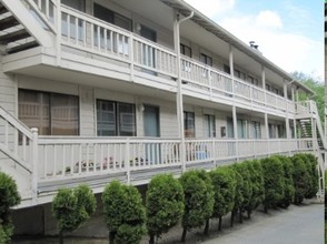 Fifth Avenue Apartments in Everett, WA - Building Photo - Building Photo