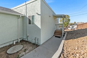 430 Las Flores Terrace in San Diego, CA - Building Photo - Building Photo