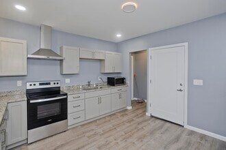 27 Charbonneau Terrace in Chicopee, MA - Building Photo - Building Photo